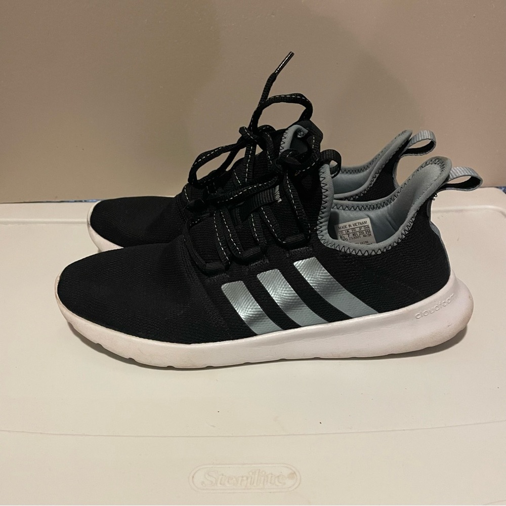 Adidas cloudfoam sneakers